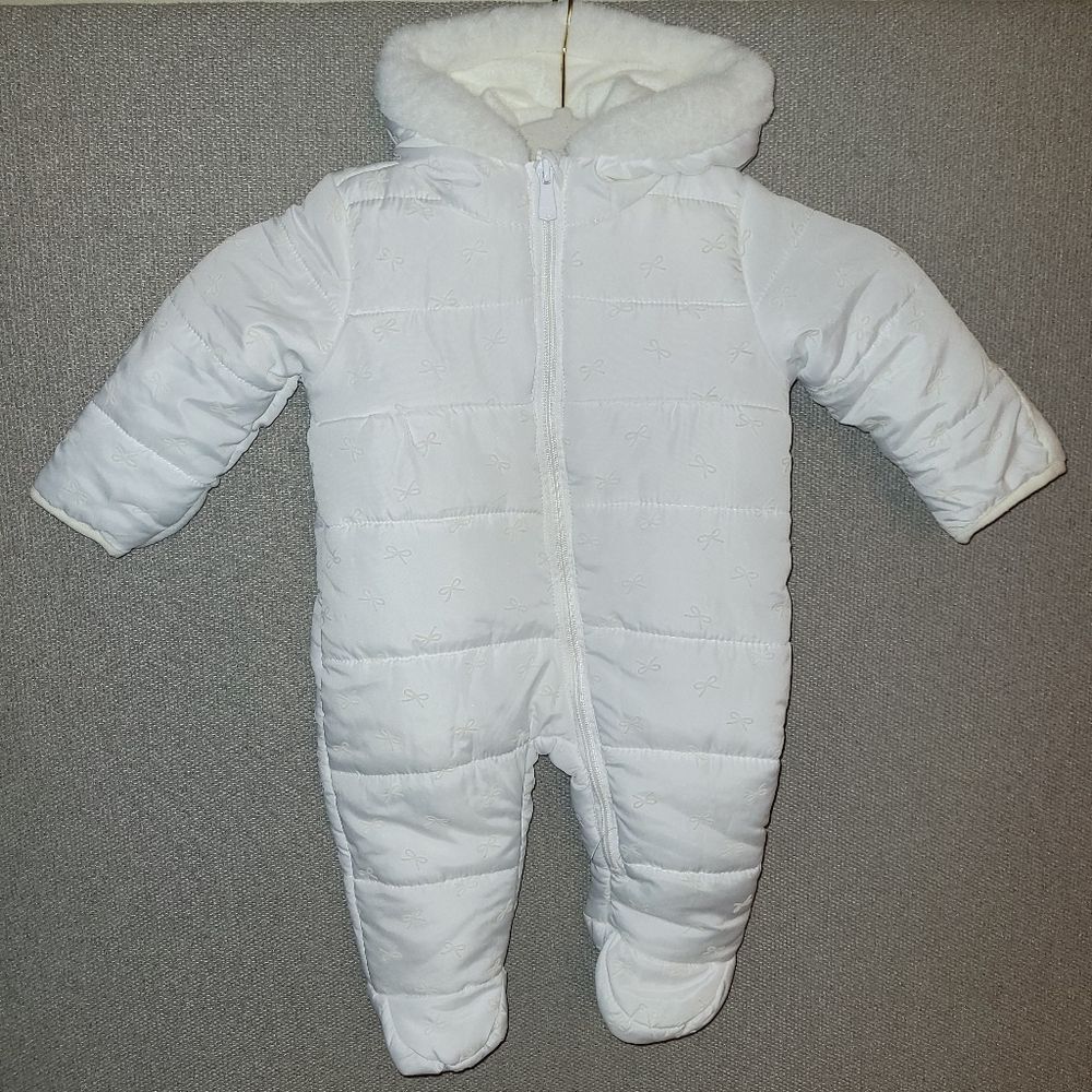 Kensie Girl Size 3/6 Months White Quilted Bow Print Footie Snowsuit